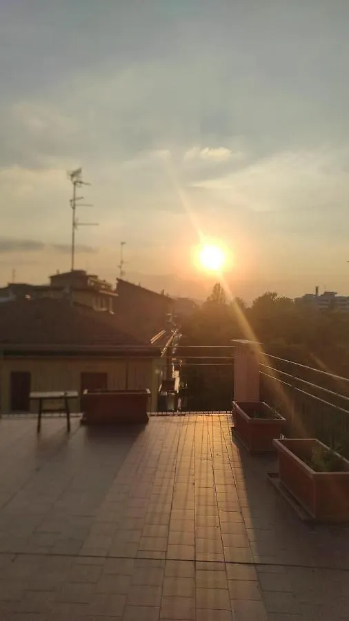 Camere In Appartamento Condiviso Vista San Luca Bologna Bed & Breakfast