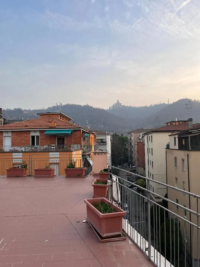 Camere In Appartamento Condiviso Vista San Luca Bologna Bed & Breakfast