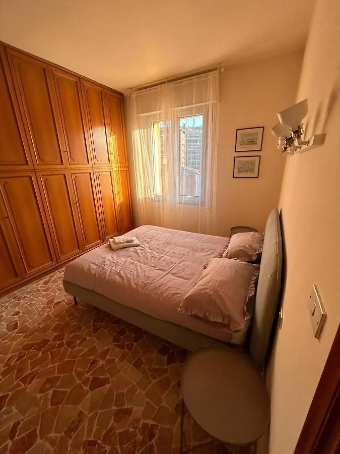 Camere In Appartamento Condiviso Vista San Luca Bologna